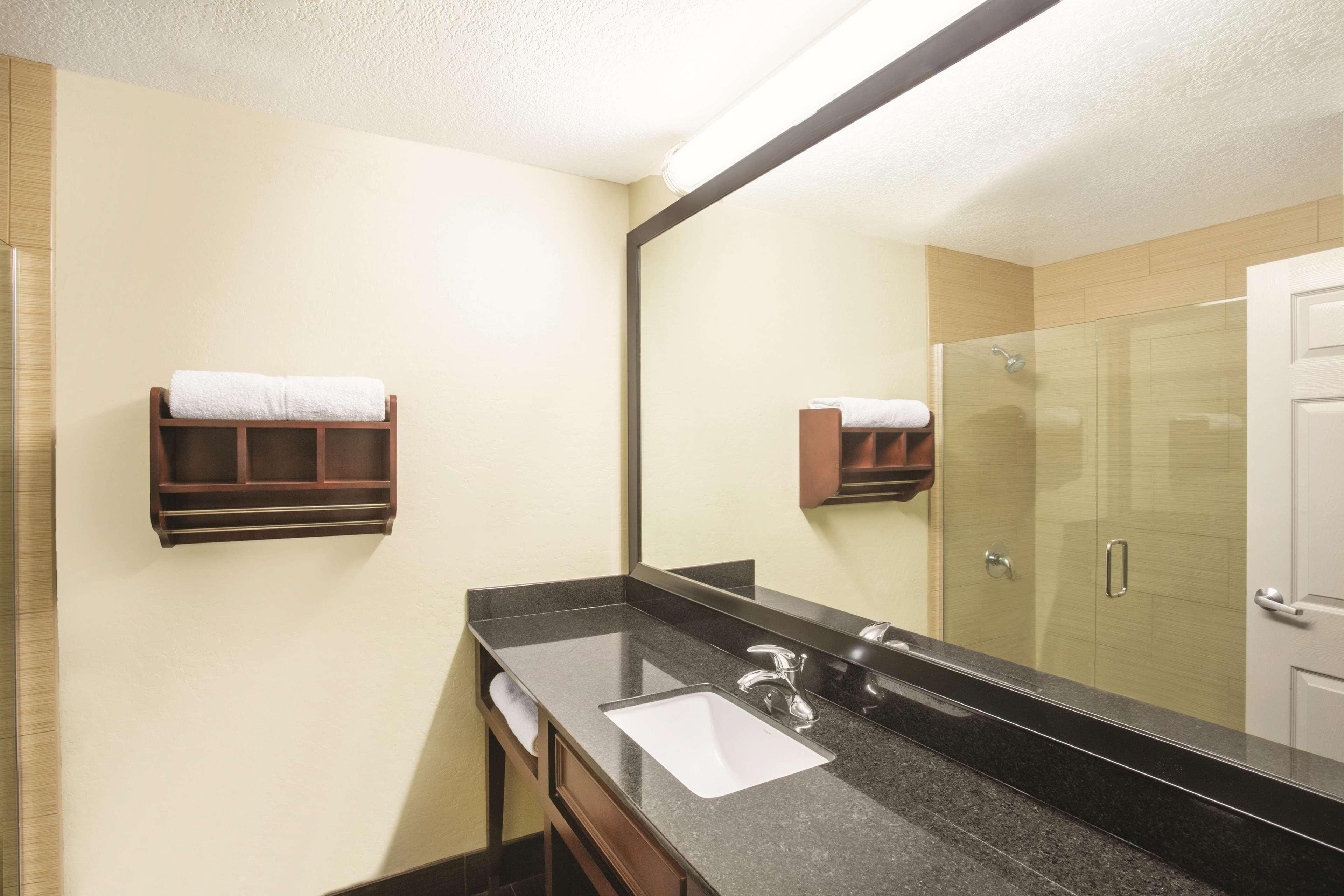 Hotel La Quinta By Wyndham Conference Center Prescott Exterior foto